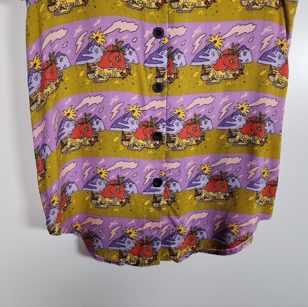 Nooworks Joyce Jammin Strawberry Short Sleeve Button Up XS - Picture 5 of 7